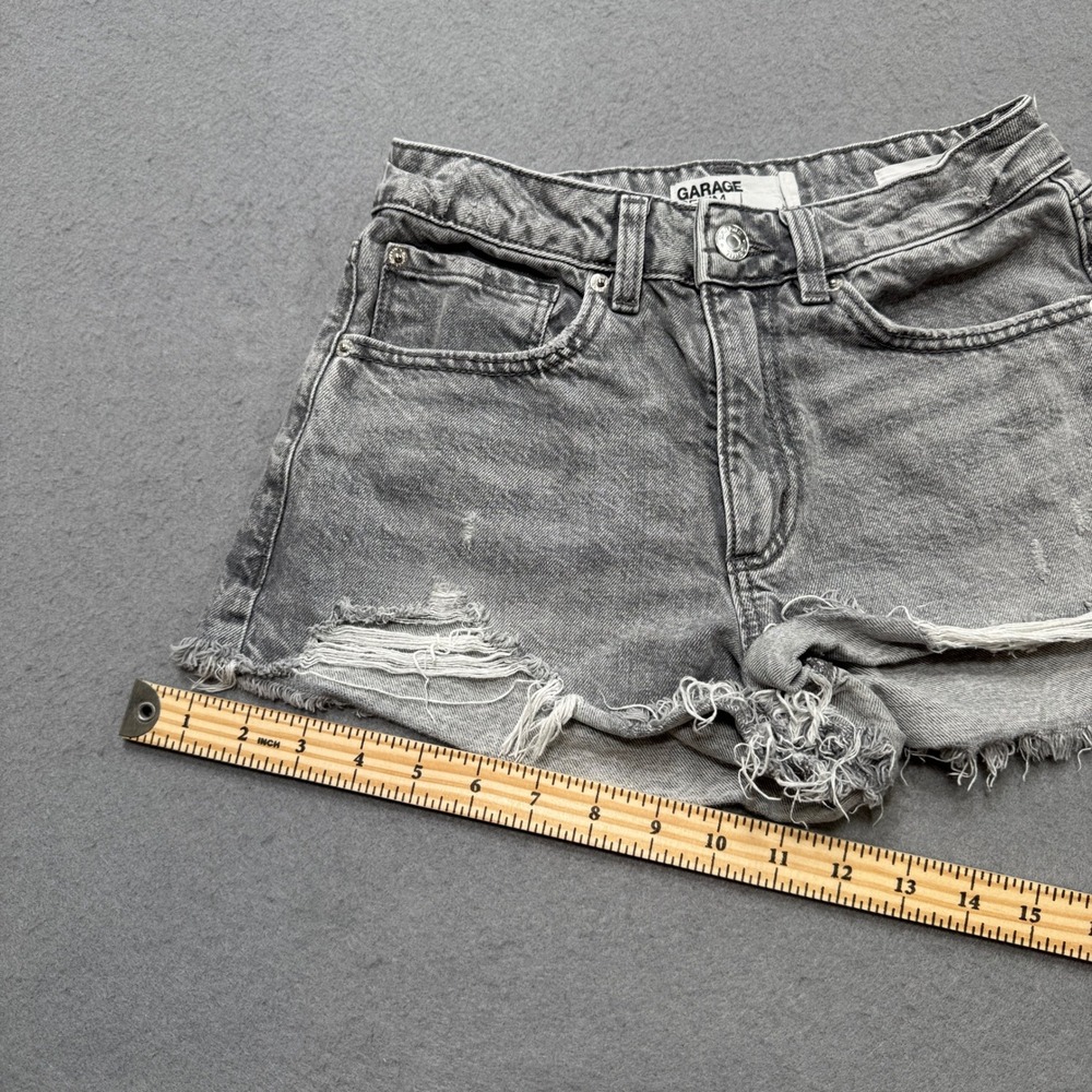 Garage Booty Shorts Women's 0/24 Light Gray Denim Festival Cut Off Distressed - Picture 6 of 9